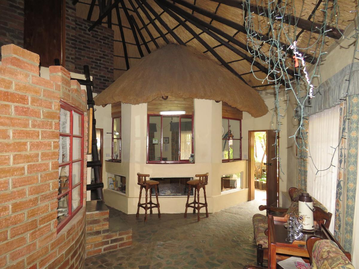 Parrot Lodge ブラワヨ エクステリア 写真
