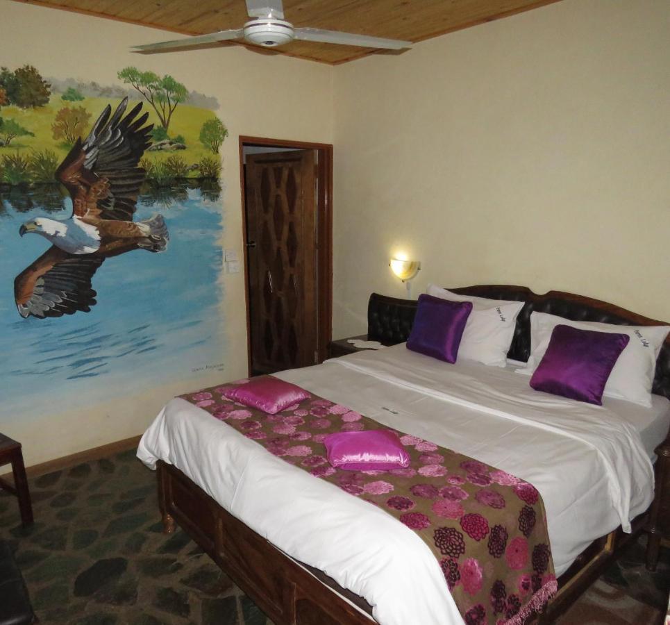 Parrot Lodge ブラワヨ エクステリア 写真