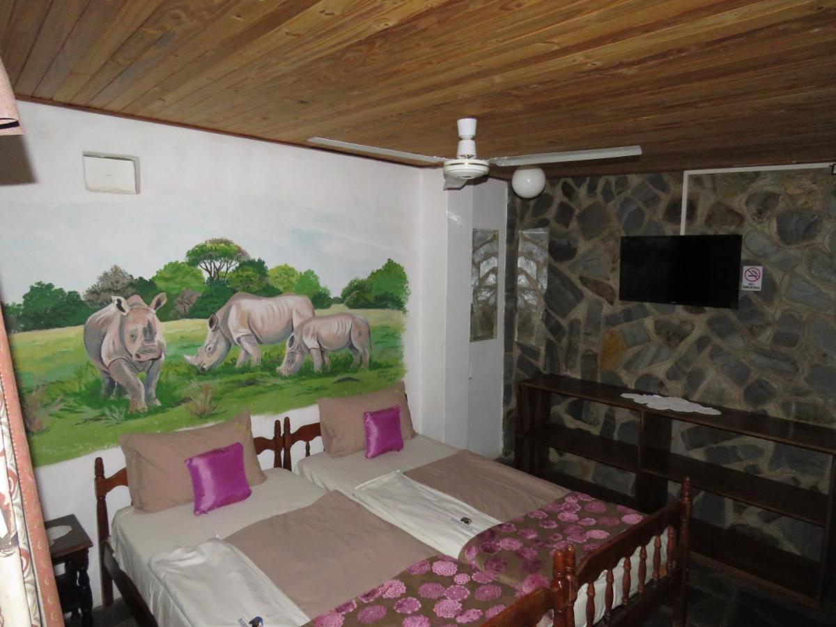 Parrot Lodge ブラワヨ エクステリア 写真